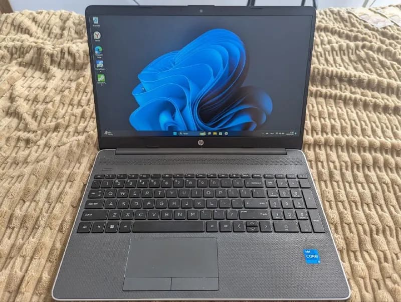 HP 250 G8, i5-1135g7, 16 gb DDR4 + 512 gb NVME SSD, 101% battery health, полностью рабочий, но на кр — Тбилиси — 650 ₾