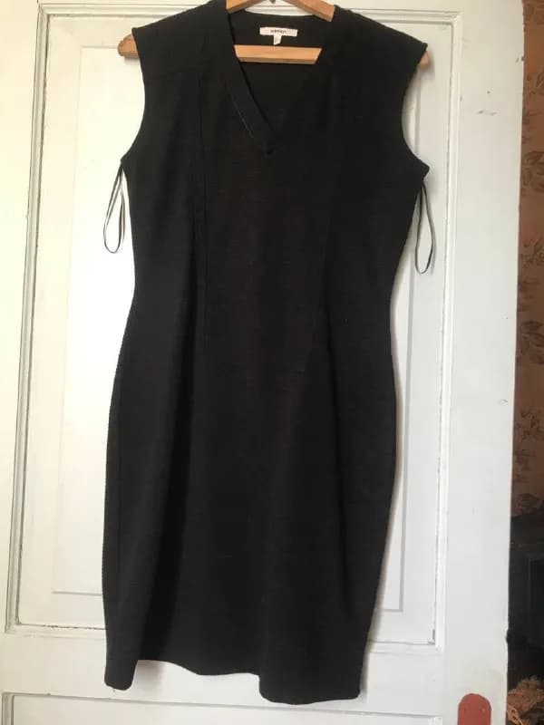 Платья —футляр, — Тбилиси — 30 ₾
