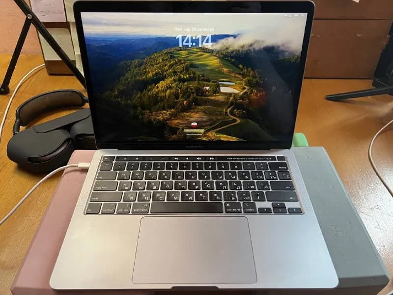 MacBook Pro 13», 2020. Процессор i5. 8ГБ / 256ГБ. — Тбилиси — 1200 ₾