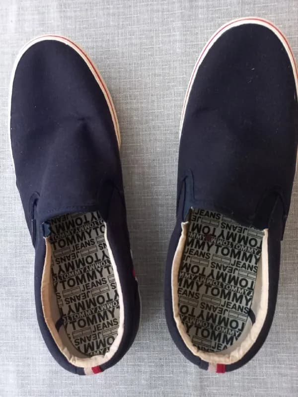 Tommy Hilfiger — Тбилиси — 50 ₾