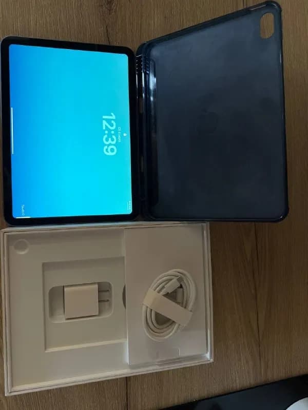 Apple iPad (10-го поколения, 2022), 64 ГБ, Wi-Fi, Blue. — Тбилиси — 800 ₾