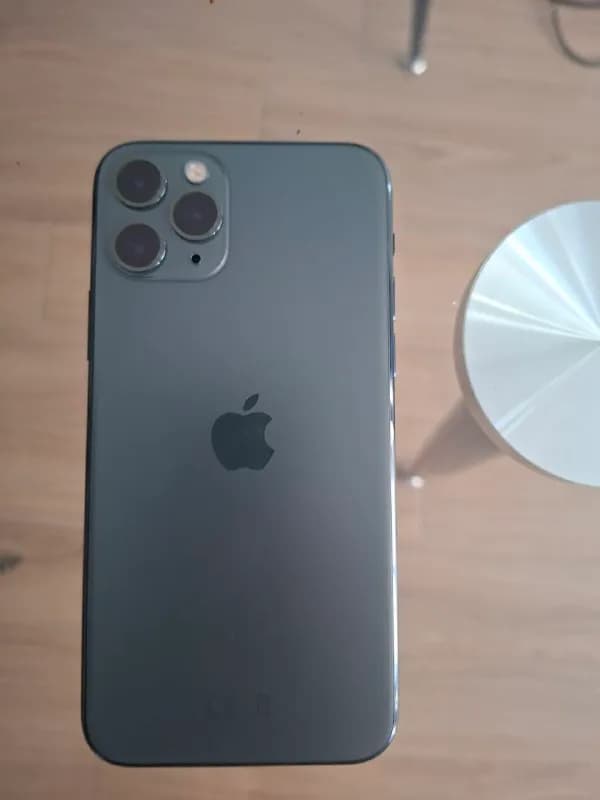 iPhone 11 Pro 64 ГБ — Батуми — 450 ₾