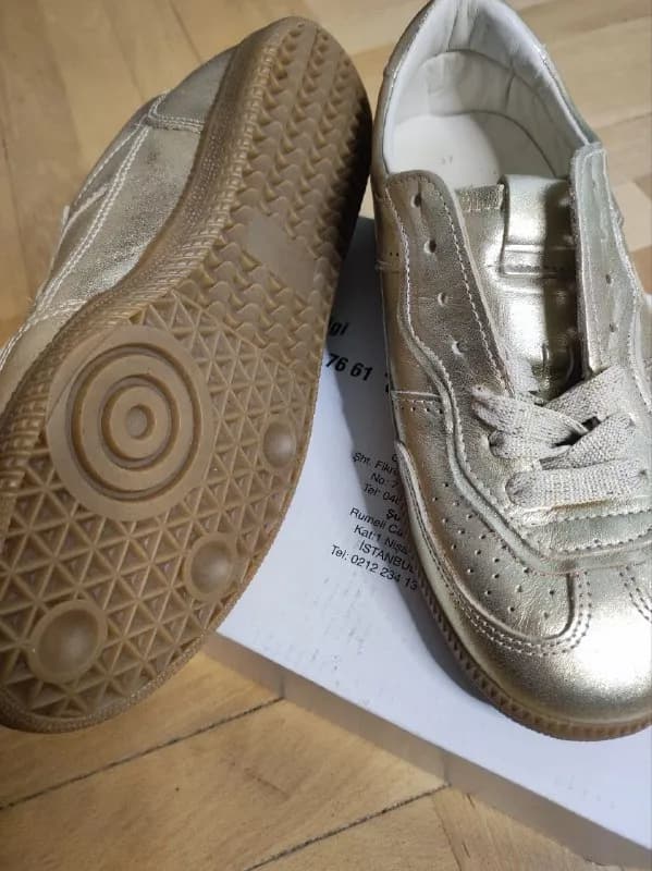Кеды кожаные новые — Тбилиси — 180 ₾