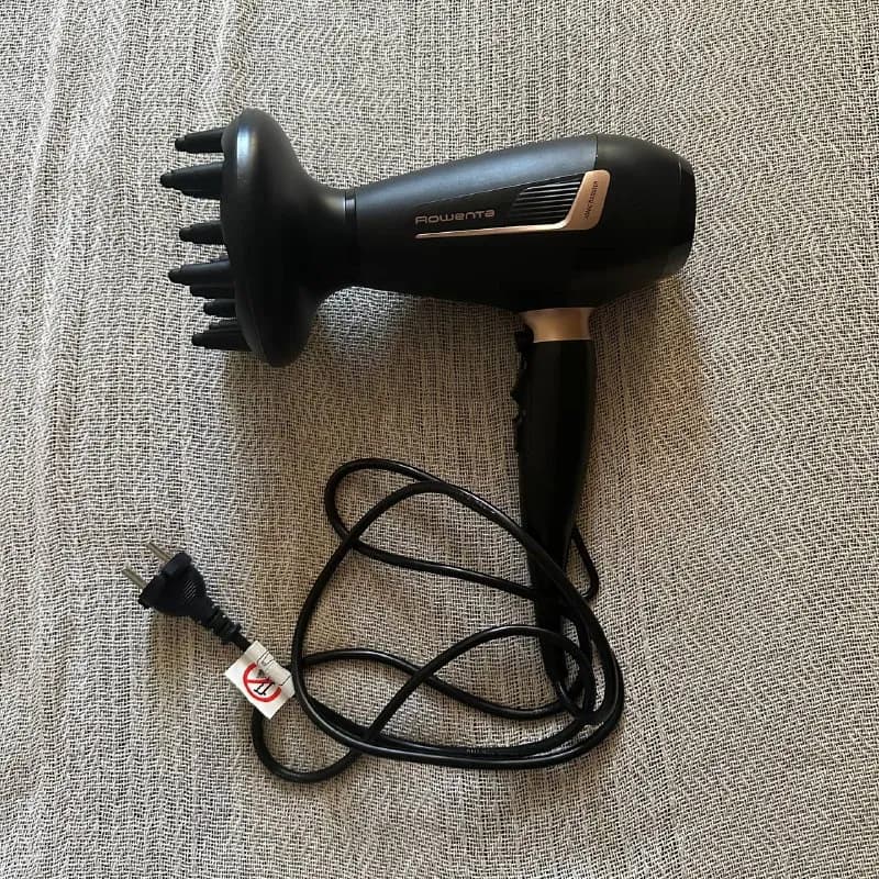 Фен Rowenta Ionic Booster — Тбилиси — 45 ₾