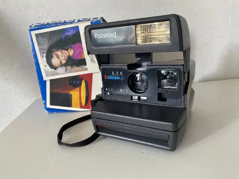 Polaroid closeup 636 — Батуми — 150 ₾