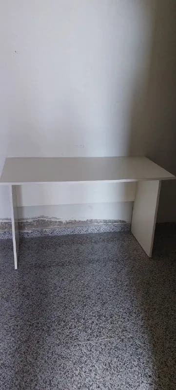 Письменный стол 120×60 — Батуми — 70 ₾