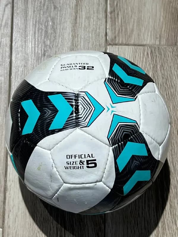 Мяч футбольный размер 5 — Тбилиси — 30 ₾