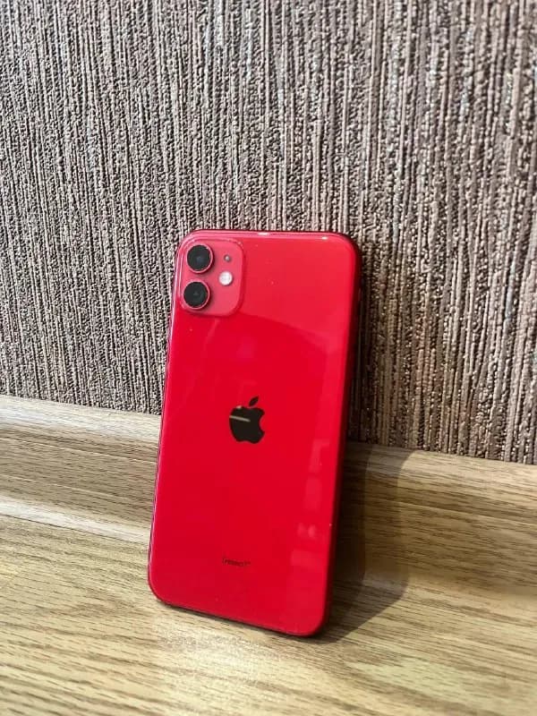 iPhone 11 64 гб, красный цвет. — Тбилиси — 500 ₾
