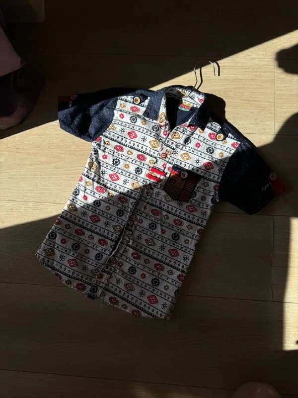 1. рубашку детскую на 4-5 лет, новая, по качеству топ, плотный хлопок — Тбилиси