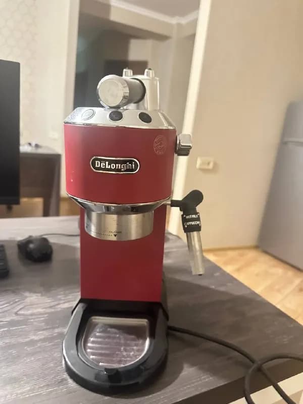 DeLonghi. 650 GEL. Пользовались всего несколько раз — Тбилиси — 650 ₾
