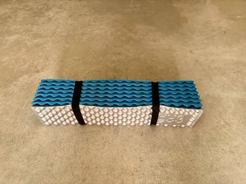 Husky из IXPE пены с алюминиевым покрытием. Размер: 183×56×1.8 см, вес: 410 г. R-value 2.5. — Тбилиси — 70 ₾
