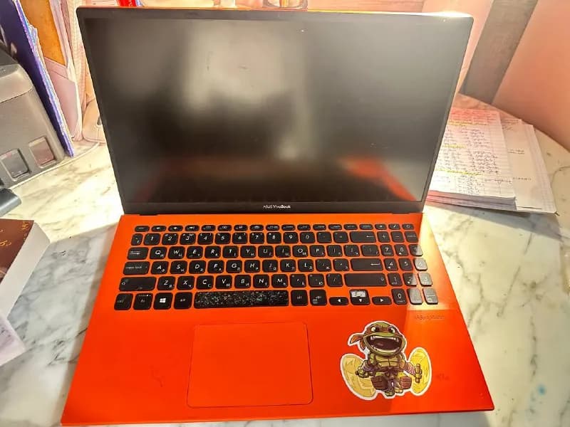600 лари ноутбук asusVivobook — Тбилиси — 600 ₾