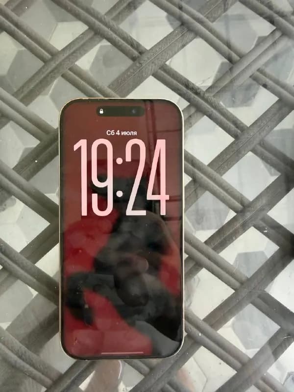 iPhone 16 Pro золотой 256GB — Тбилиси — 2 200 ₾
