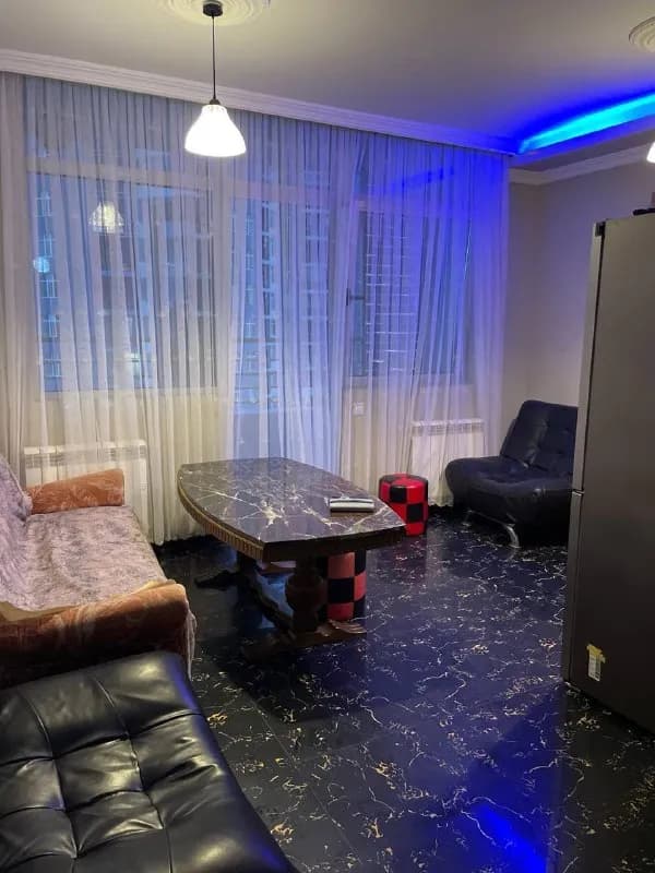 1+1 350$ — Батуми — 1 350 $