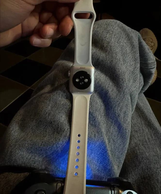 Appel watch ⌚️ 3 Есть зарядка 180 ლ торг разумеется идеальном состоянии метро Руставели. Варгети — Тбилиси
