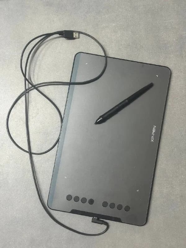 xp-pen. Все что на фото (без подставки для пера), перо одно в ручке. 50 лари — Батуми — 50 ₾