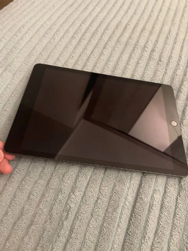 Apple iPad 9 (2021) — Батуми — 650 ₾