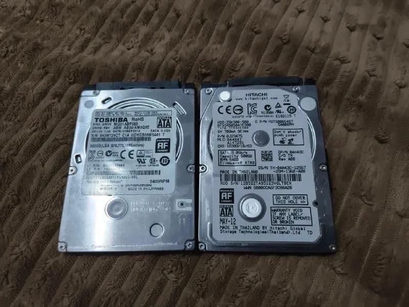 Toshiba и Hitachi HDD, на 512 Гб, как новые (по CrystalDiskInfo, скину в лс). Цена каждого 30 лари — Тбилиси — 30 ₾