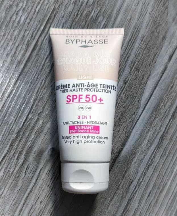 Тональник с защитой от солнца SPF 50 — Тбилиси — 10 ₾
