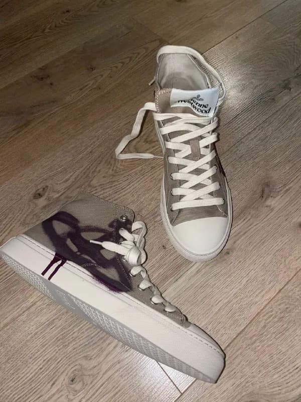Vivienne Westwood — Тбилиси — 700 ₾