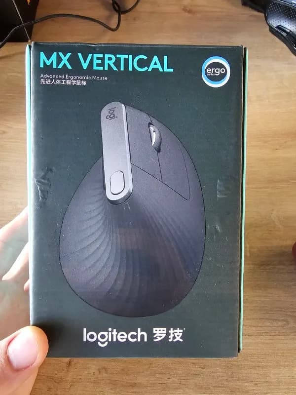 Logitech MX vertical. Привезли из РФ, не подошла под руку, взял другую модель — Тбилиси — 230 ₾