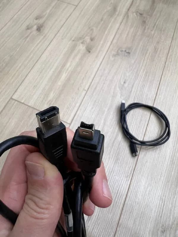 fire-wire два кабеля и переходник — Тбилиси