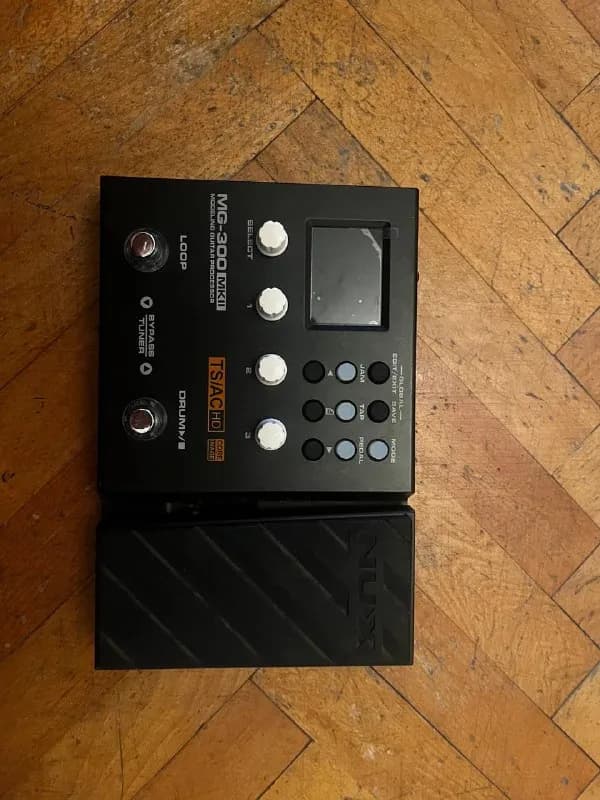 Nux MG-300 MKII. — Батуми — 360 ₾