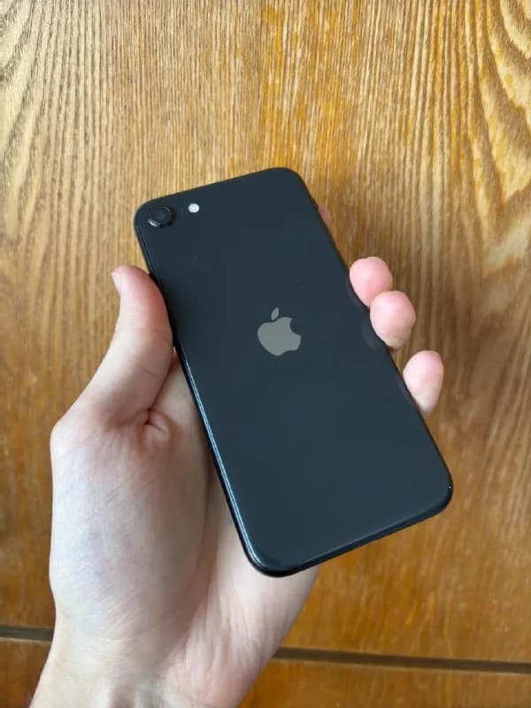 Iphone SE 64gb — Тбилиси — 180 ₾