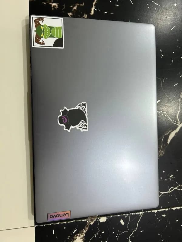 Lenovo IdeaPad Slim 3 — состояние идеальное