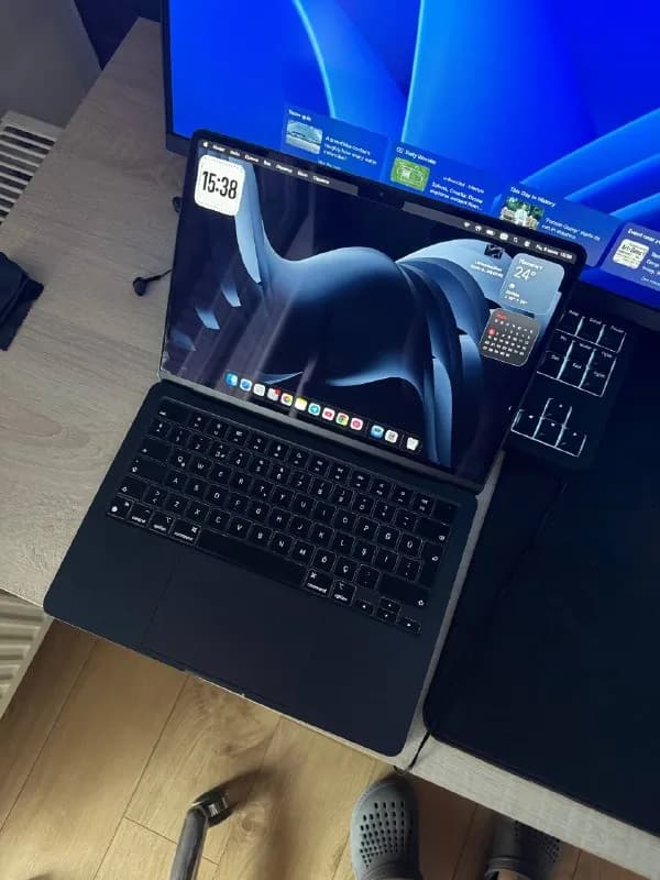 macbook air m2 midnight 8/256 — Тбилиси — 1,850 ₾