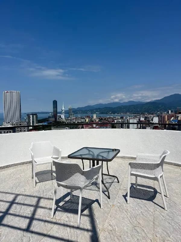 Batumi Moll — Батуми — 170 ₾