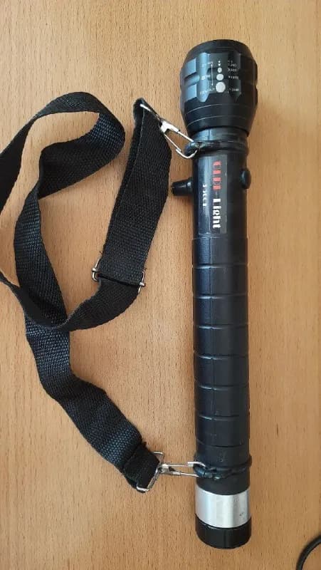 1. Фотофонарь Oldi-Light 3500k. Мощный, регулируется яркость и ширина светового пучка. 3 мощных акку — Тбилиси — 250 ₾