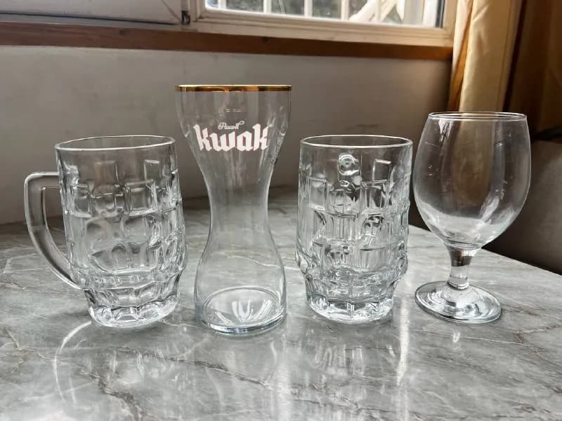 Kwak и бокал под вино. — Тбилиси
