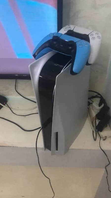 PS 5 2 controller 1200ლ [телефон] — Тбилиси