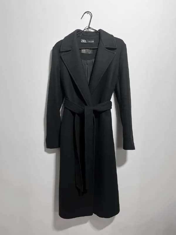 Zara. В идеальном состоянии. Размер S, но оно достаточно универсального кроя. Цена 150 лари — Тбилиси — 150 ₾