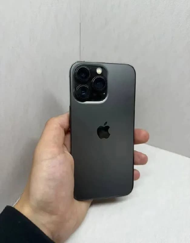 1. iPhone 13 Pro, все отлично работает, ничего не заменялось. — Батуми — 850 ₾