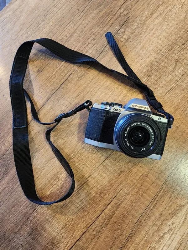Olympus OM-D E-M 10 MARK I — Тбилиси — 750 ₾