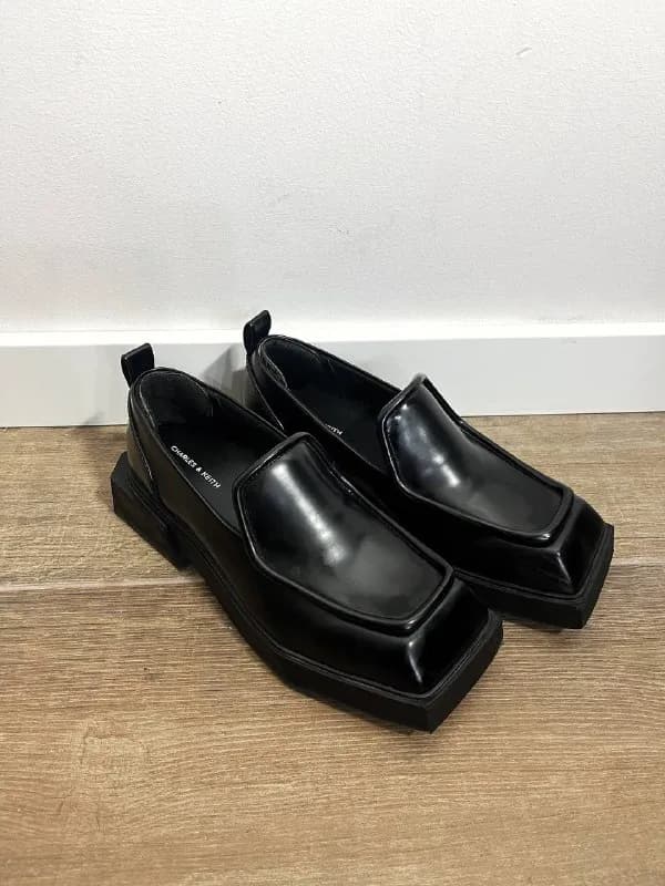 Лоферы Charles&Keith, размер 38-39 — Тбилиси — 200 ₾