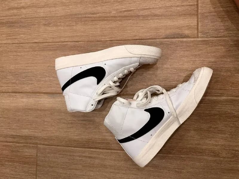 1. Nike blazer, куплены в магазине Nike, состояние новых, обуты единожды в сухую погоду. Размер 40,5 — Тбилиси — 170 ₾