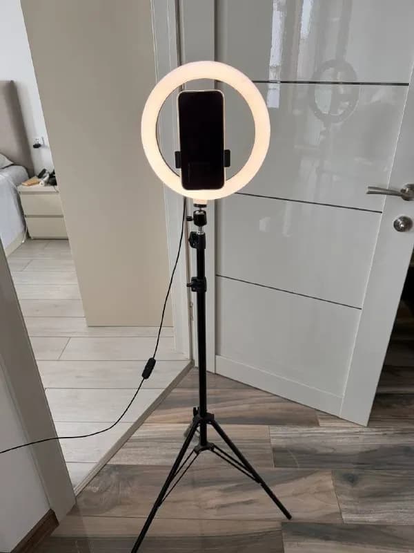 LED кольцевая лампа со штативом и держателем для телефона. — Батуми — 50 ₾