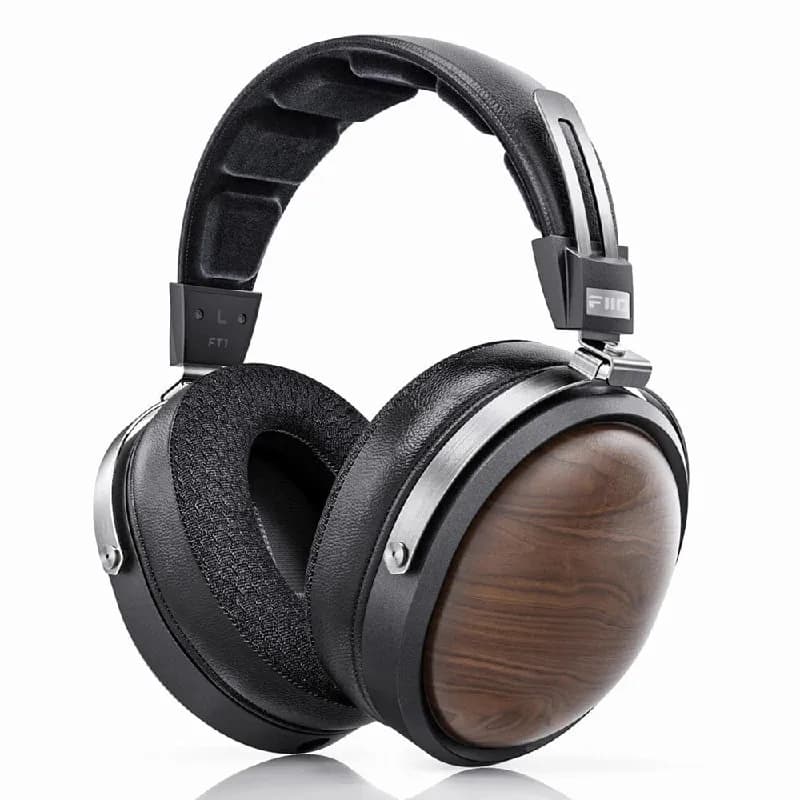 FiiO FT1. Одни из лучших аудиофильских наушников до $200. Ровный, «теплый» звук, закрытая конструкци — Тбилиси