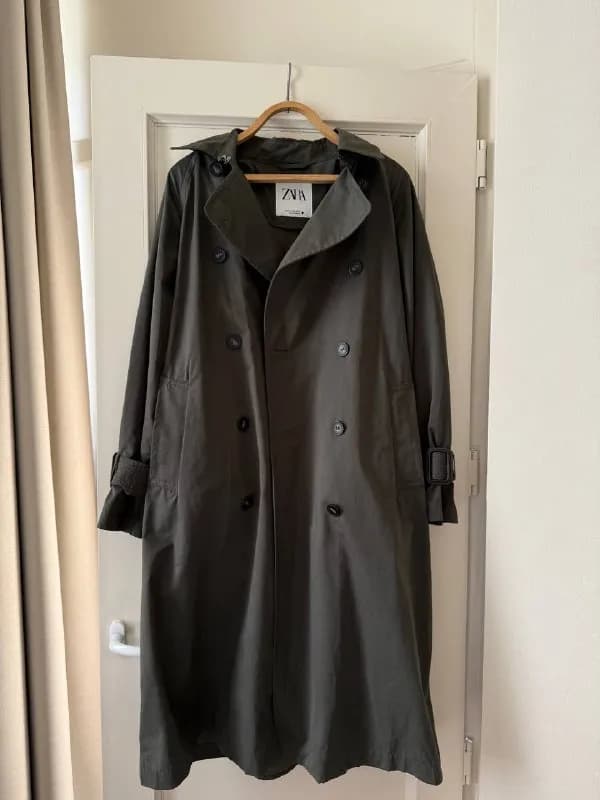 ZARA, размер xs, но это, скорее, s или даже m. Состояние нового, надела один раз, куплен в прошлом г — Тбилиси — 220 ₾