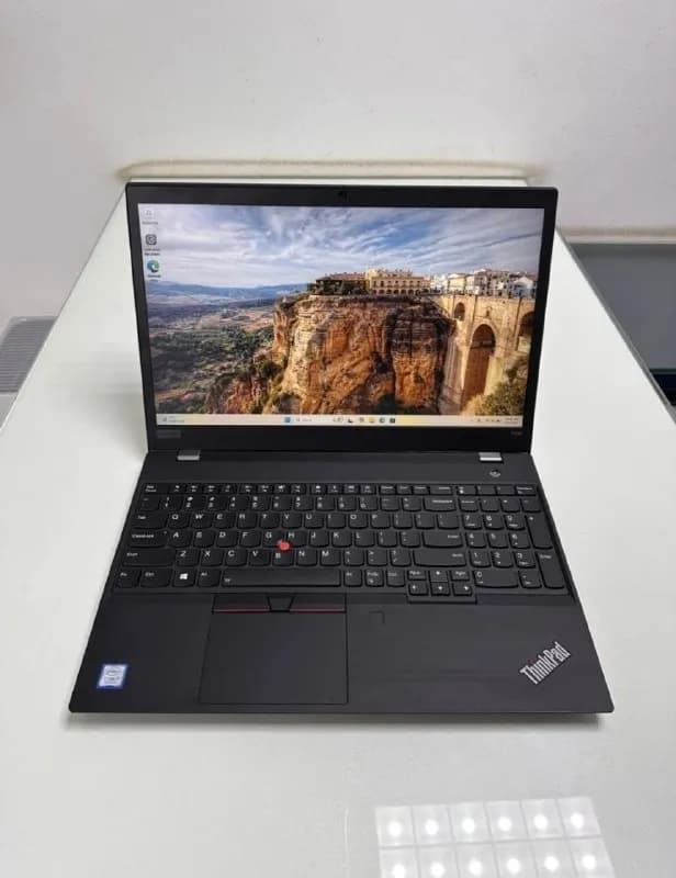 Lenovo 16 g Ram Thinkpad T590 продам бизнес ноутбук в идеальном состоянии, как новый. — Батуми — 690 ₾