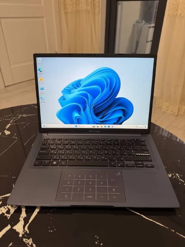 ASUS VivoBook M1403Q — Батуми — 800 ₾