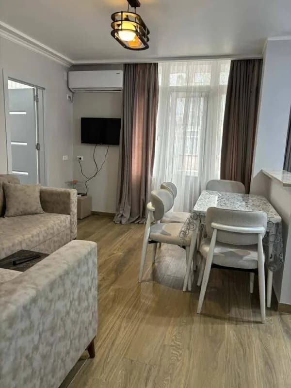 2+1 по улице Джавахишвили, 49 — Батуми — 500 $