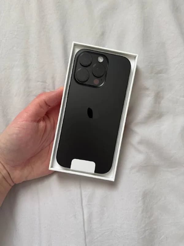 iPhone 16 Pro 128 gb black titanium — Тбилиси — 3300 ₾