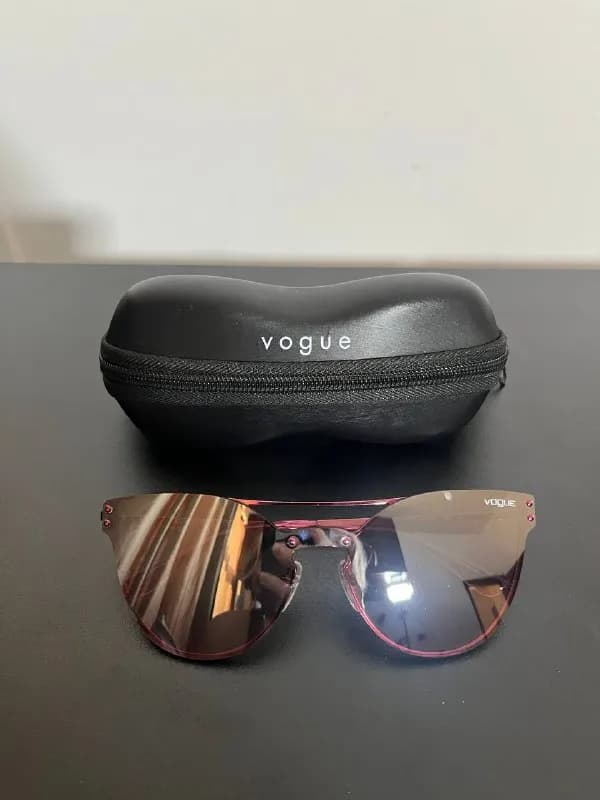 Солнцезащитные очки Vogue, розовые, новые — Тбилиси — 200 ₾