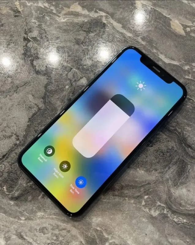 iPhone 11 Pro и iPad 10 поколения — Батуми — 430 ₾