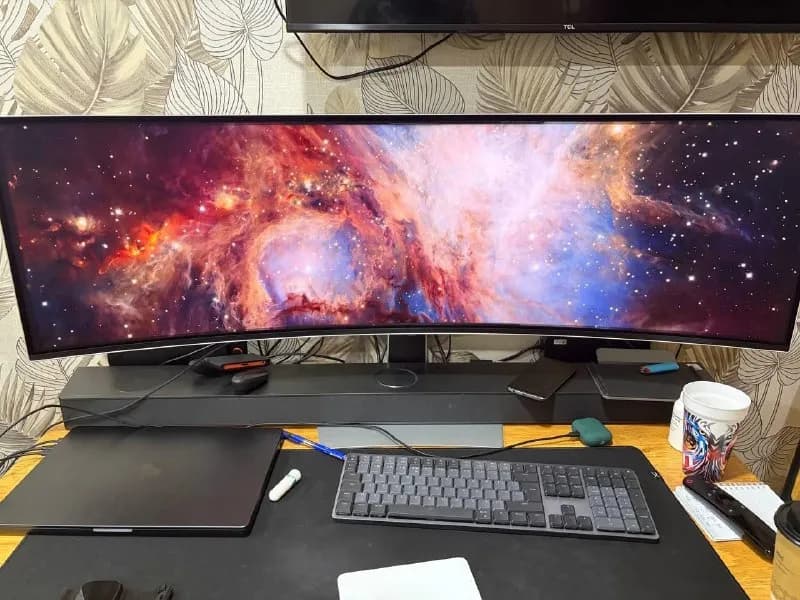 Samsung Odyssey OLED G9 — $950 — Батуми — 950 $