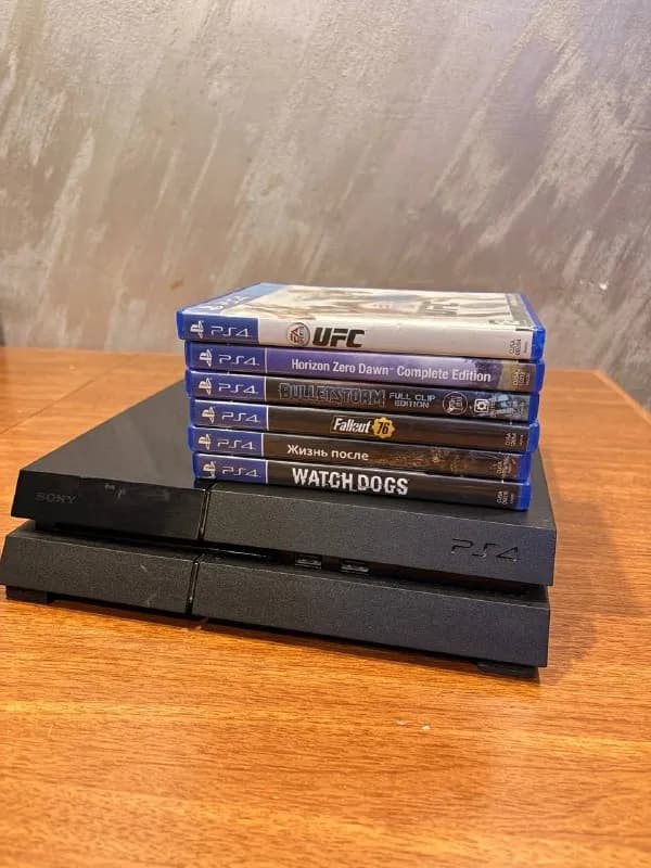 PS4 — полный комплект! — Батуми — 450 ₾